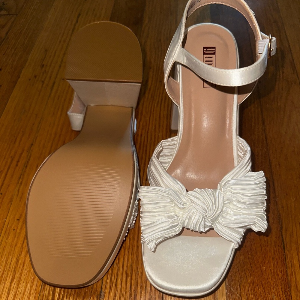 IDIFU Pleated Bow Platform Open Toe Chunky Heel Sandals - Picture 8 of 10